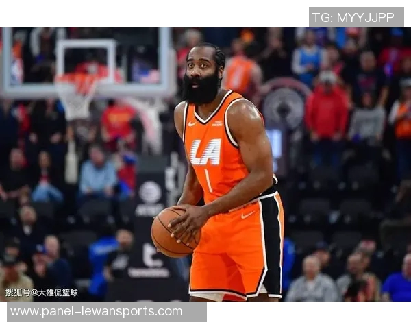 快船与骑士的激烈对决揭示NBA新赛季的竞争格局与球星表现